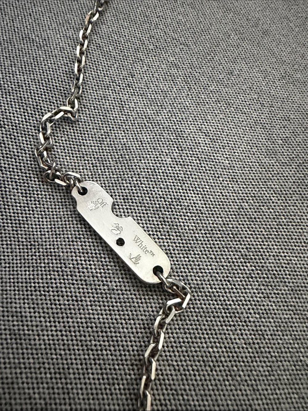 Off-White Industrial Texture Arrow Necklace